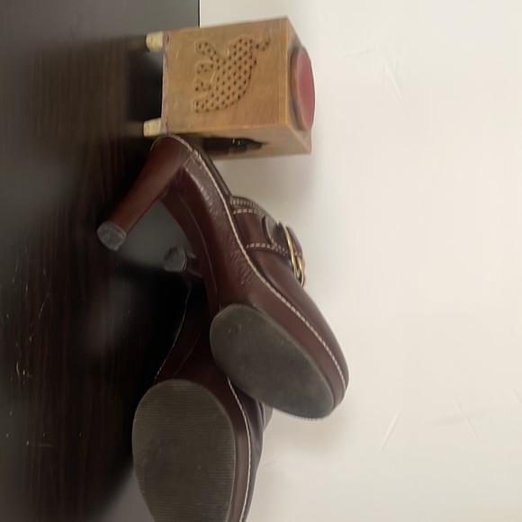 Authentic leather buckle Coach chocolate wedges. 4-1/2 inch heel. 1inch platform - Picture 4 of 7